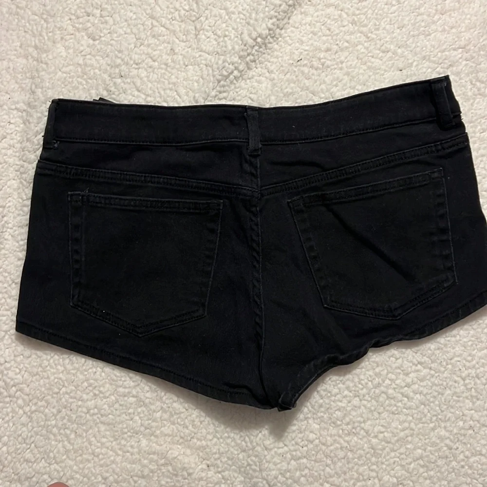Black jean shorts - Picture 4 of 5